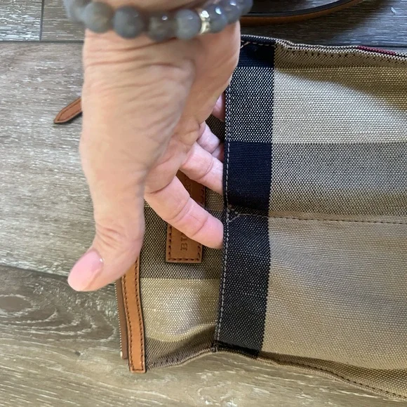 JUST REDUCED. Burberry canvas bag with inside pouch - Picture 10 of 13